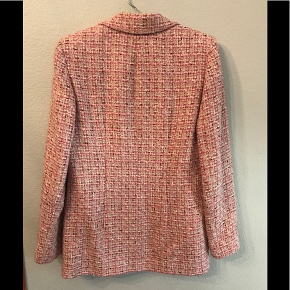 Beautiful blazer - Picture 2 of 4